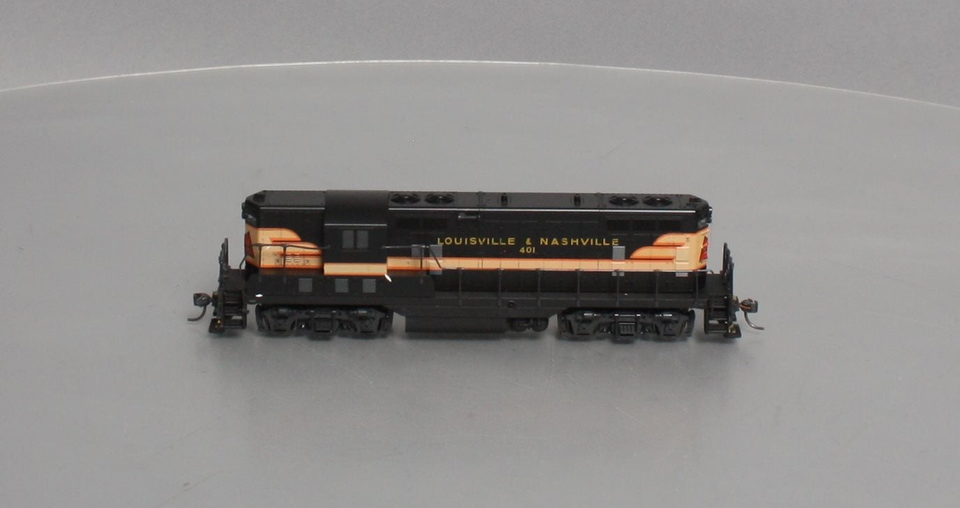 Atlas 8240 HO Scale Lousiville & Nashville #401 GP-7 Diesel Locomotive LN/Box
