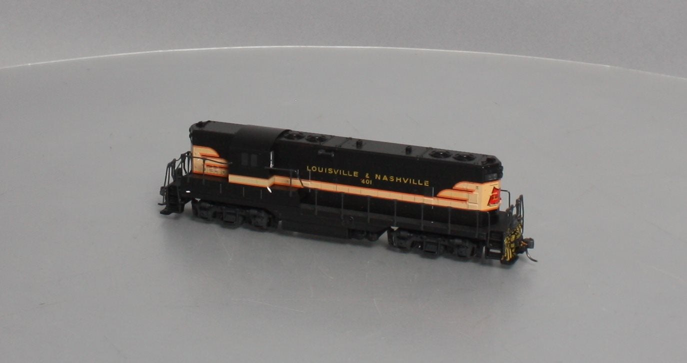Atlas 8240 HO Scale Lousiville & Nashville #401 GP-7 Diesel Locomotive LN/Box