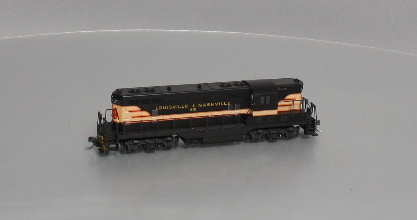 Atlas 8240 HO Scale Lousiville & Nashville #401 GP-7 Diesel Locomotive LN/Box