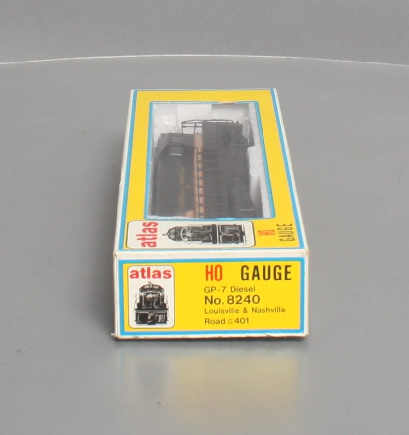 Atlas 8240 HO Scale Lousiville & Nashville #401 GP-7 Diesel Locomotive LN/Box
