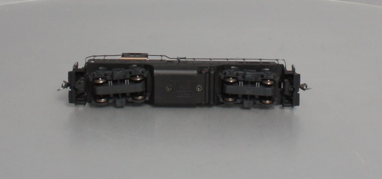 Atlas 8240 HO Scale Lousiville & Nashville #401 GP-7 Diesel Locomotive LN/Box