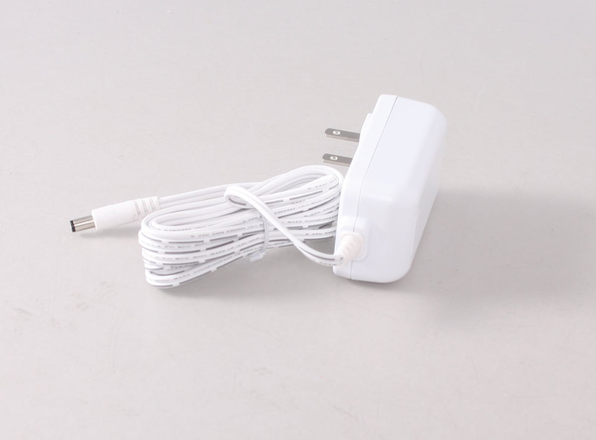 Menards 279-4050 Power Adapter 4.5V/5A Oneoutlet LN/Box