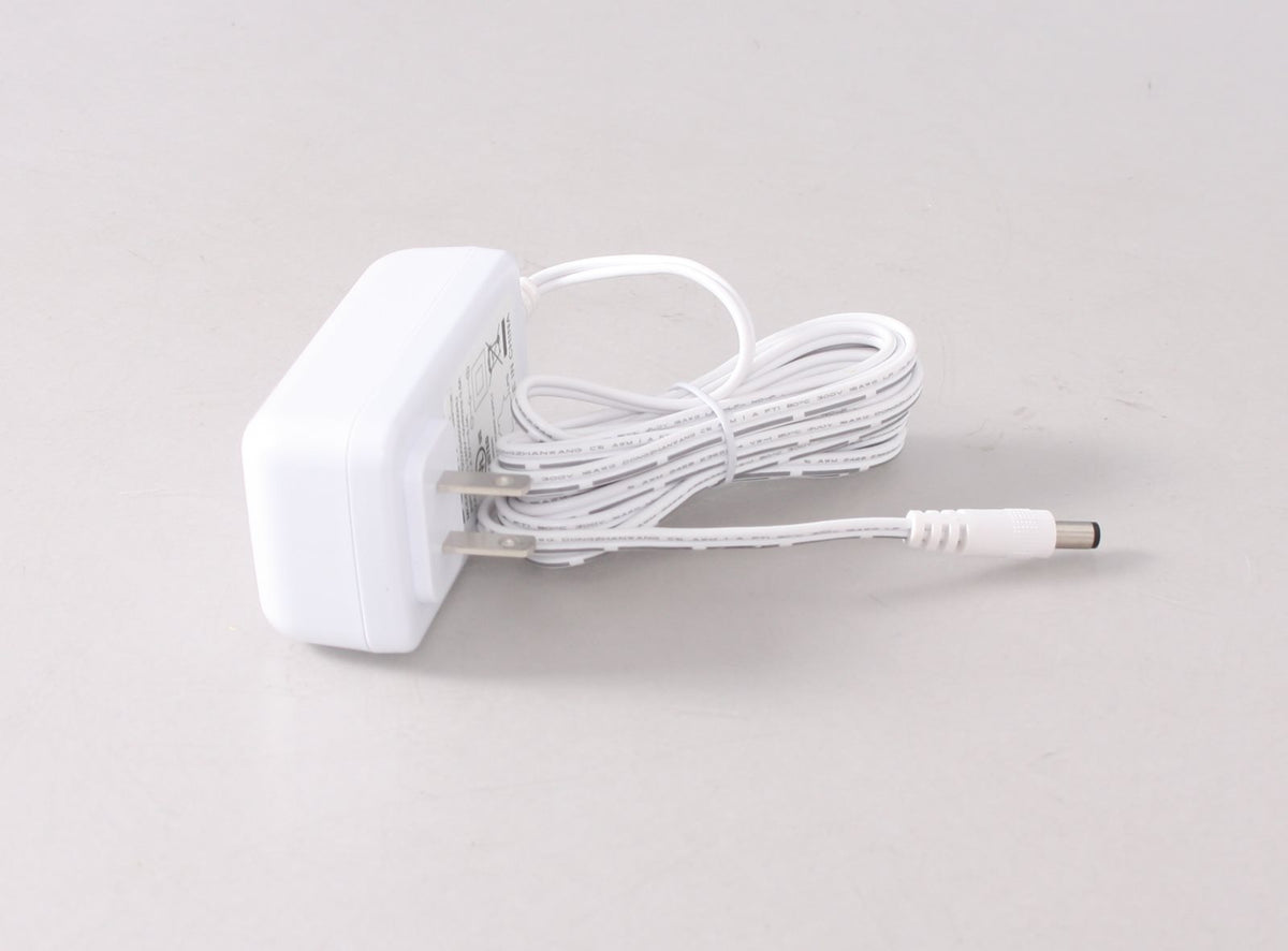 Menards 279-4050 Power Adapter 4.5V/5A Oneoutlet LN/Box