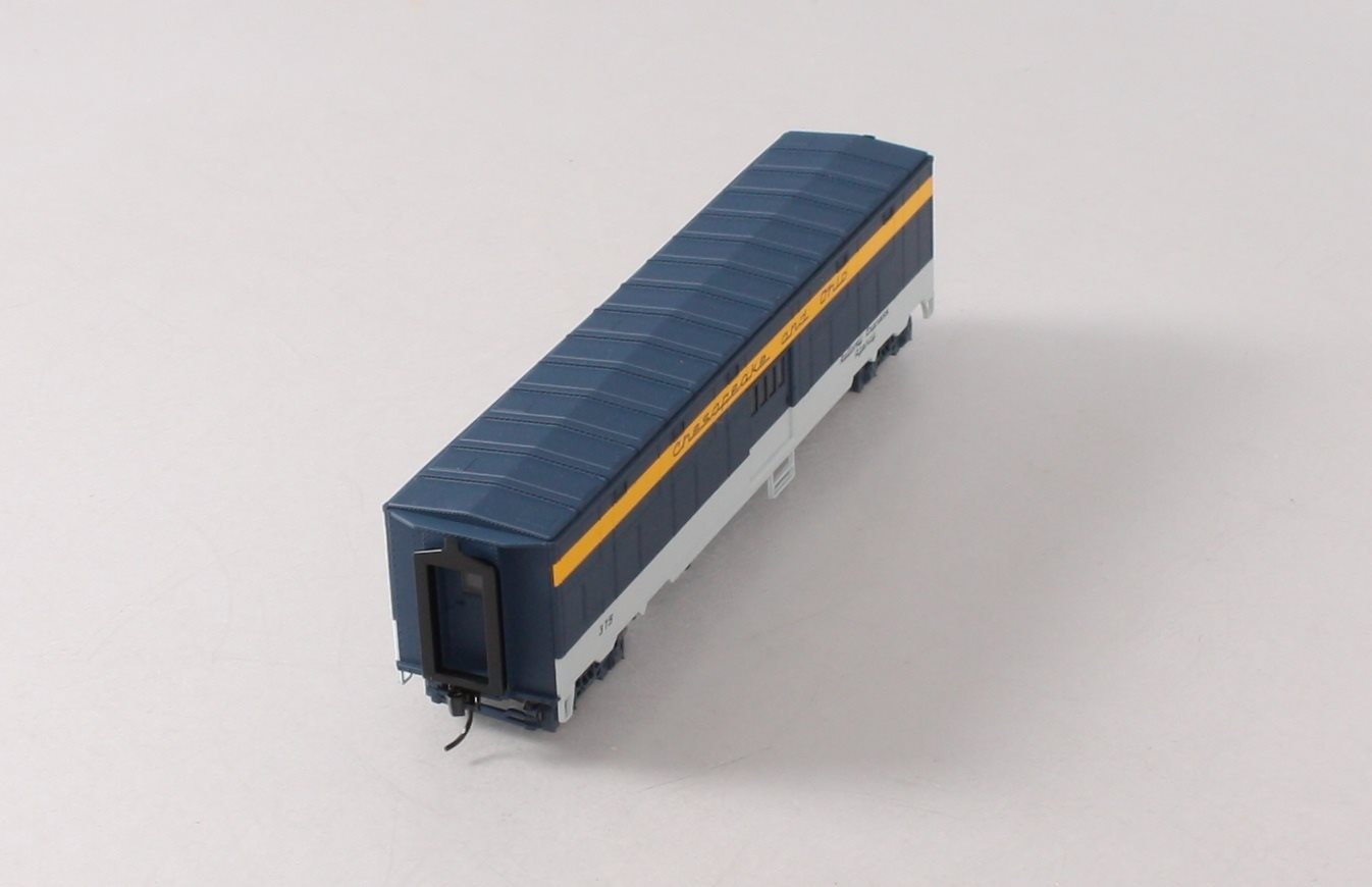 Walthers 932-4167 HO Chesapeake & Ohio Troop Sleeper Conversion Express Car #375 LN/Box