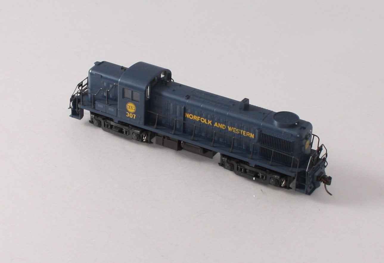 Atlas 7074 HO Scale Norfolk & Western RS-3 Diesel Locomotive #307 LN/Box