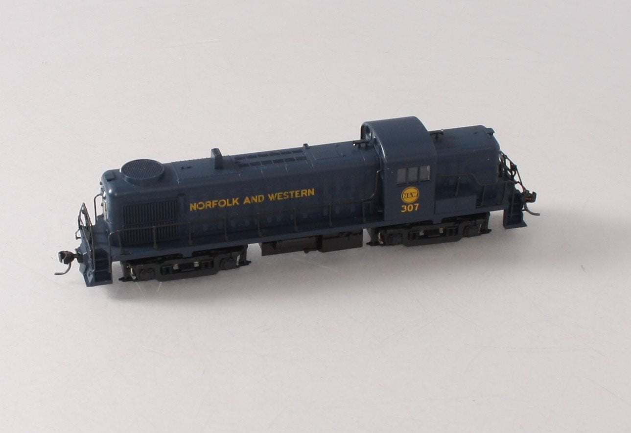 Atlas 7074 HO Scale Norfolk & Western RS-3 Diesel Locomotive #307 LN/Box