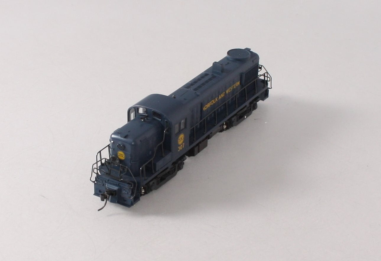 Atlas 7074 HO Scale Norfolk & Western RS-3 Diesel Locomotive #307 LN/Box