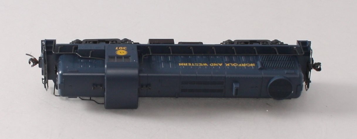 Atlas 7074 HO Scale Norfolk & Western RS-3 Diesel Locomotive #307 LN/Box