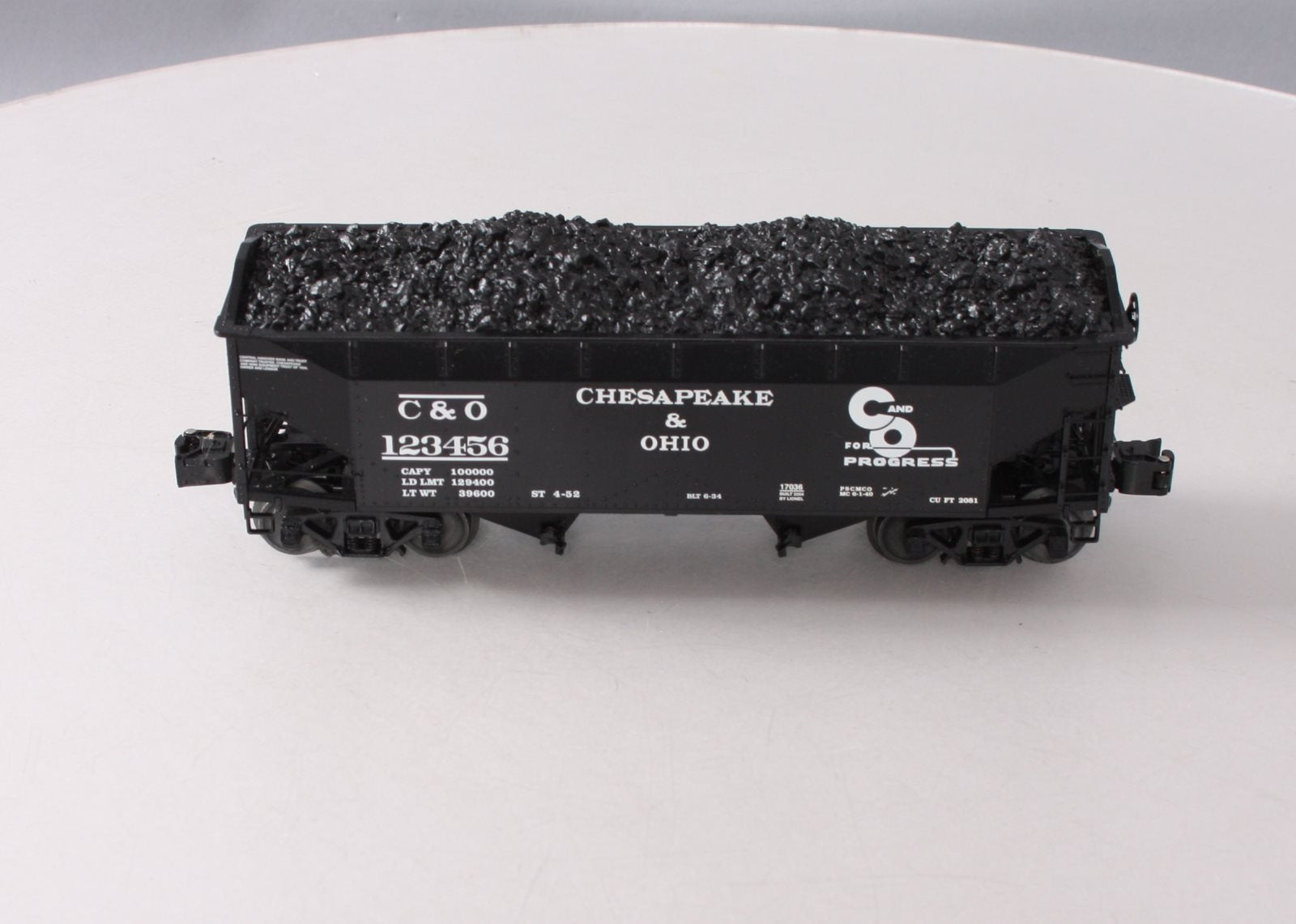 Lionel 6-17036 O Gauge Chesapeake and Ohio 50 Ton Offset Coal Hopper #123456 LN/Box