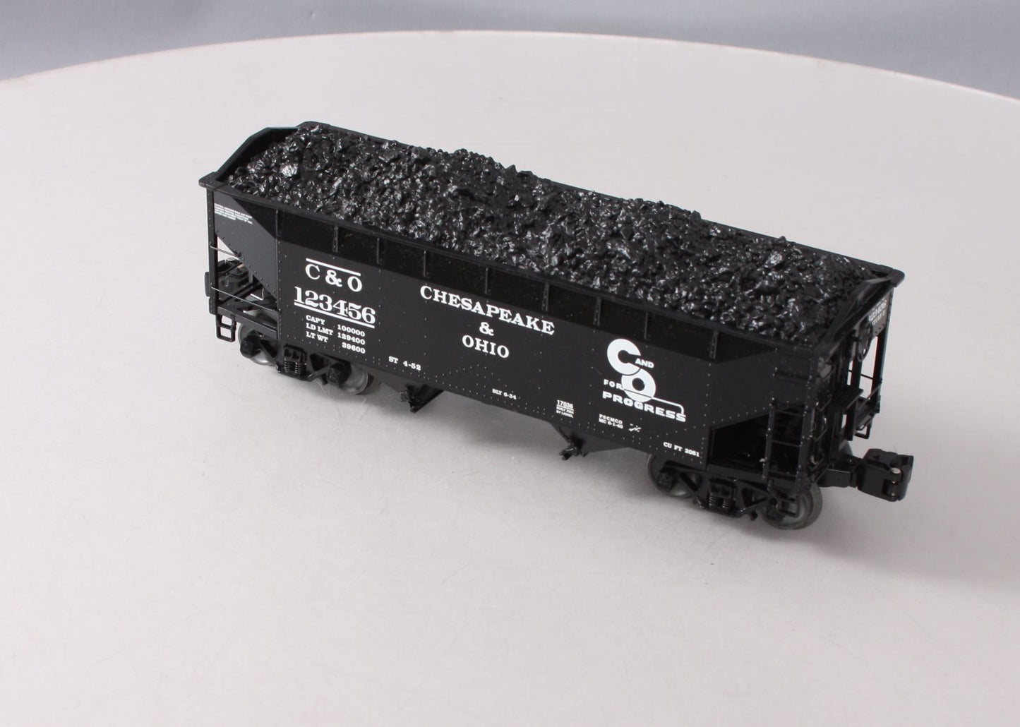 Lionel 6-17036 O Gauge Chesapeake and Ohio 50 Ton Offset Coal Hopper #123456 LN/Box