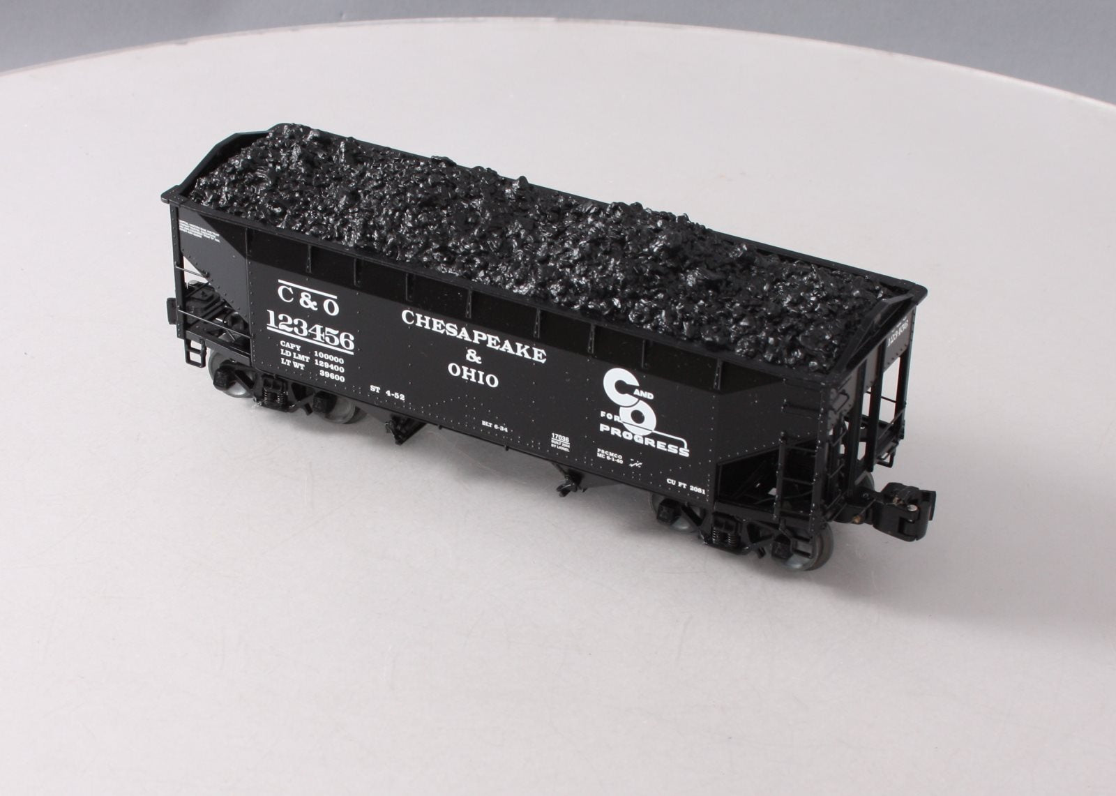 Lionel 6-17036 O Gauge Chesapeake and Ohio 50 Ton Offset Coal Hopper #123456 LN/Box