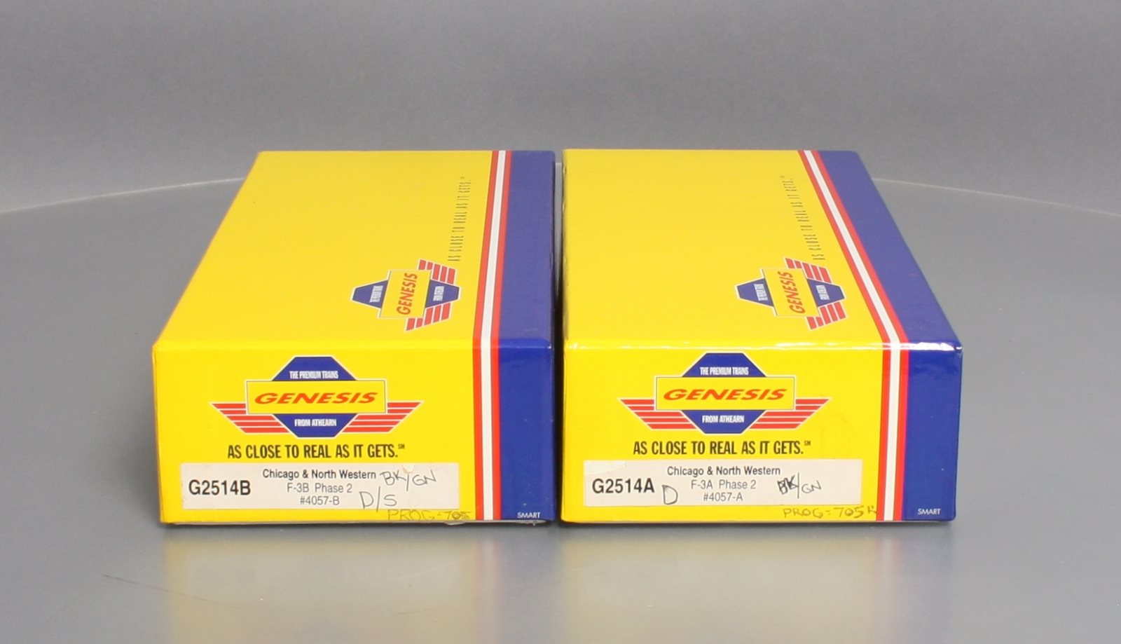 Athearn G2514 HO Scale Chicago & North Western F-3A/B Diesel Locomotive Set LN/Box