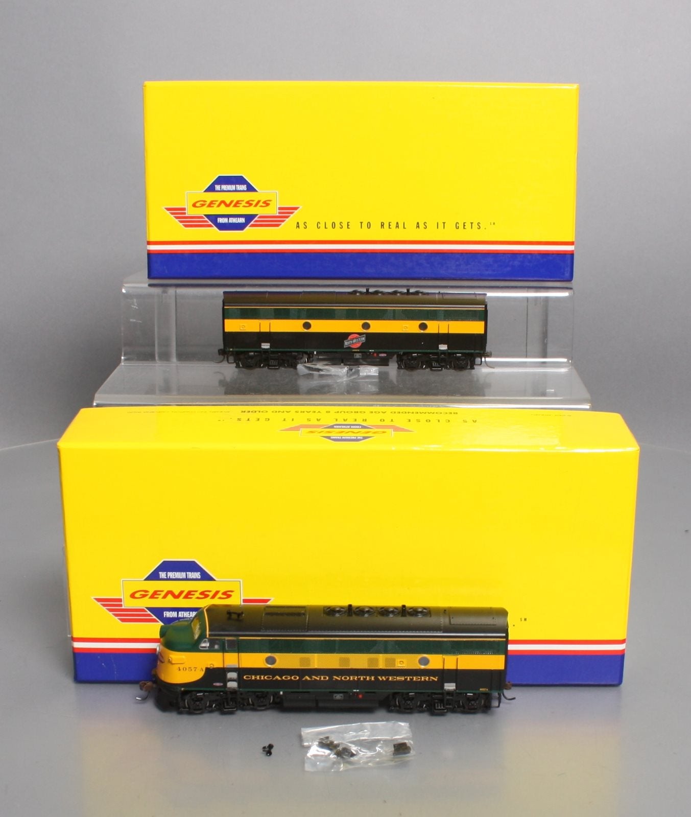 Athearn G2514 HO Scale Chicago & North Western F-3A/B Diesel Locomotive Set LN/Box