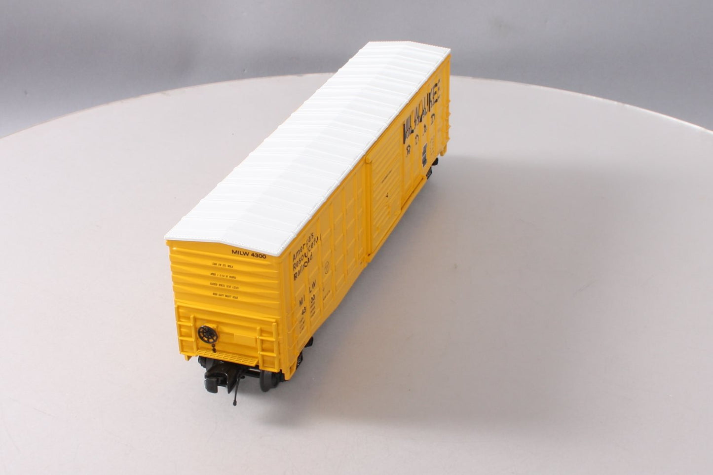 MTH 20-93338 O Milwaukee Road 50' Waffle Box Car #4300 LN/Box