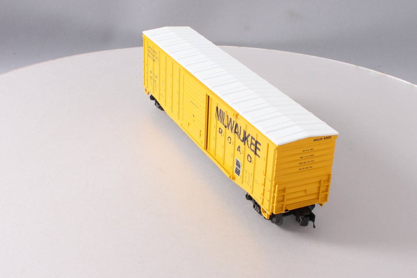 MTH 20-93338 O Milwaukee Road 50' Waffle Box Car #4300 LN/Box