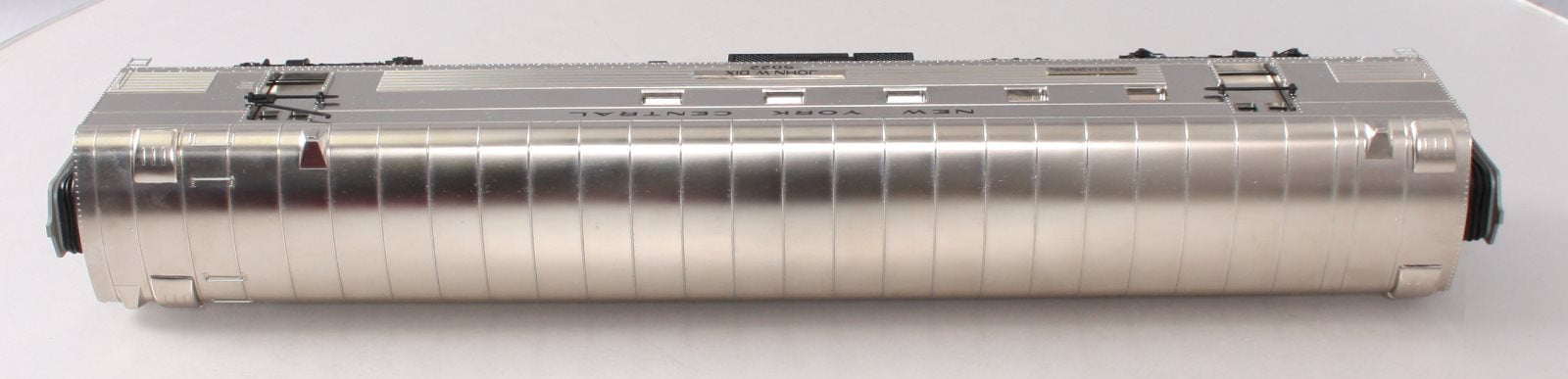 MTH 20-68146 O Gauge New York Central 70' RPO Passenger Car (Ribbed)