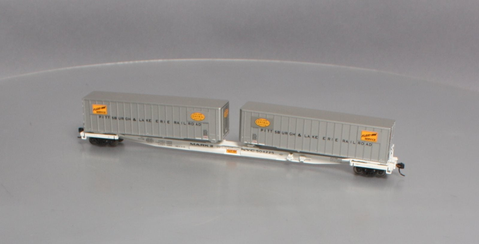 Walthers 932-40853 HO P&L.E Flexi-Van Flat Car With Trailer #504225 LN