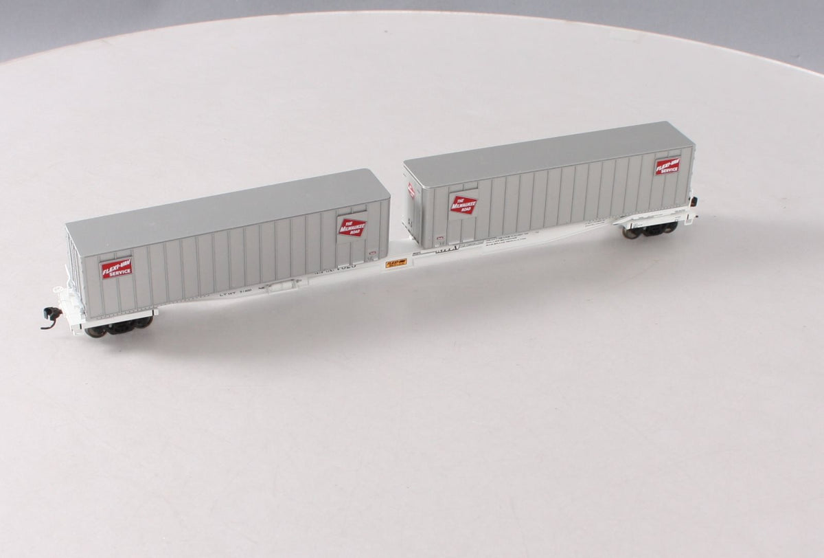 Walthers 932-3922 HO Milwaukee Road Flexi-Van Flatcar W/ Trailer #7025