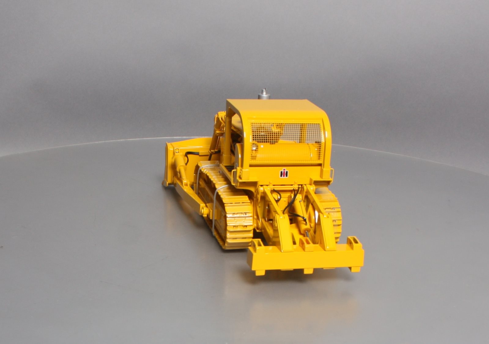 First Gear 79-0156 1:25 DieCast Construction Pioneer International TD-25 Crawler LN/Box