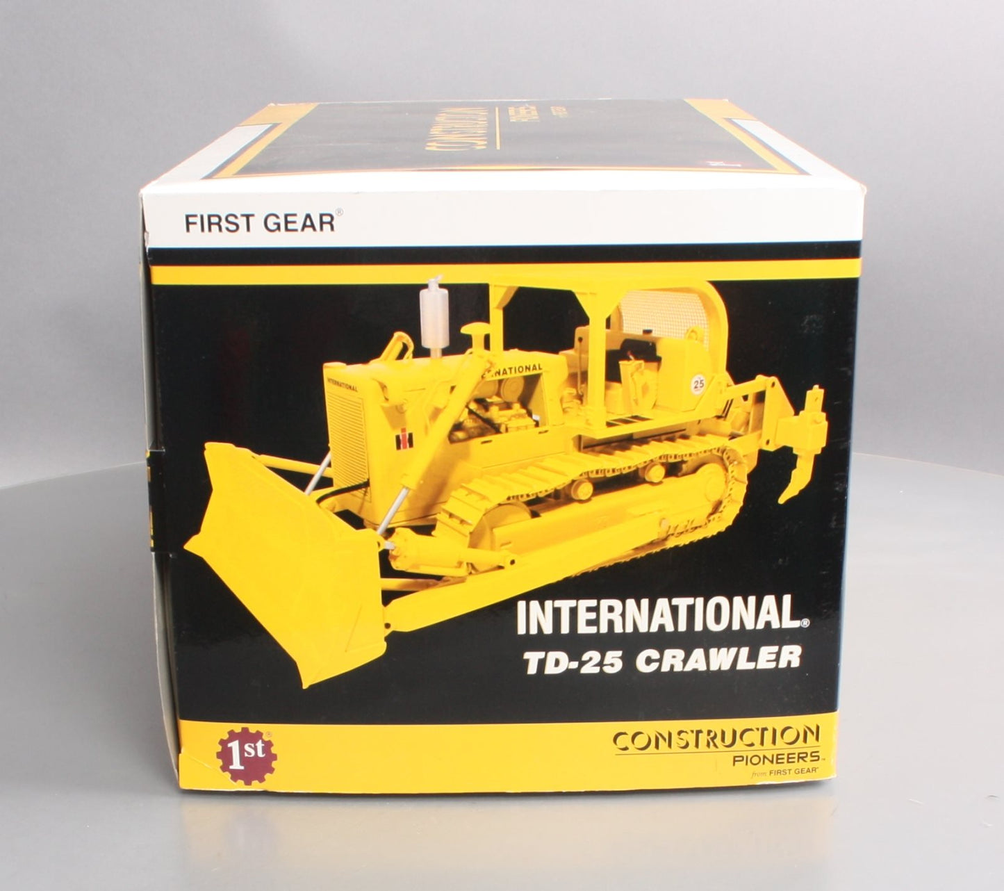 First Gear 79-0156 1:25 DieCast Construction Pioneer International TD-25 Crawler LN/Box