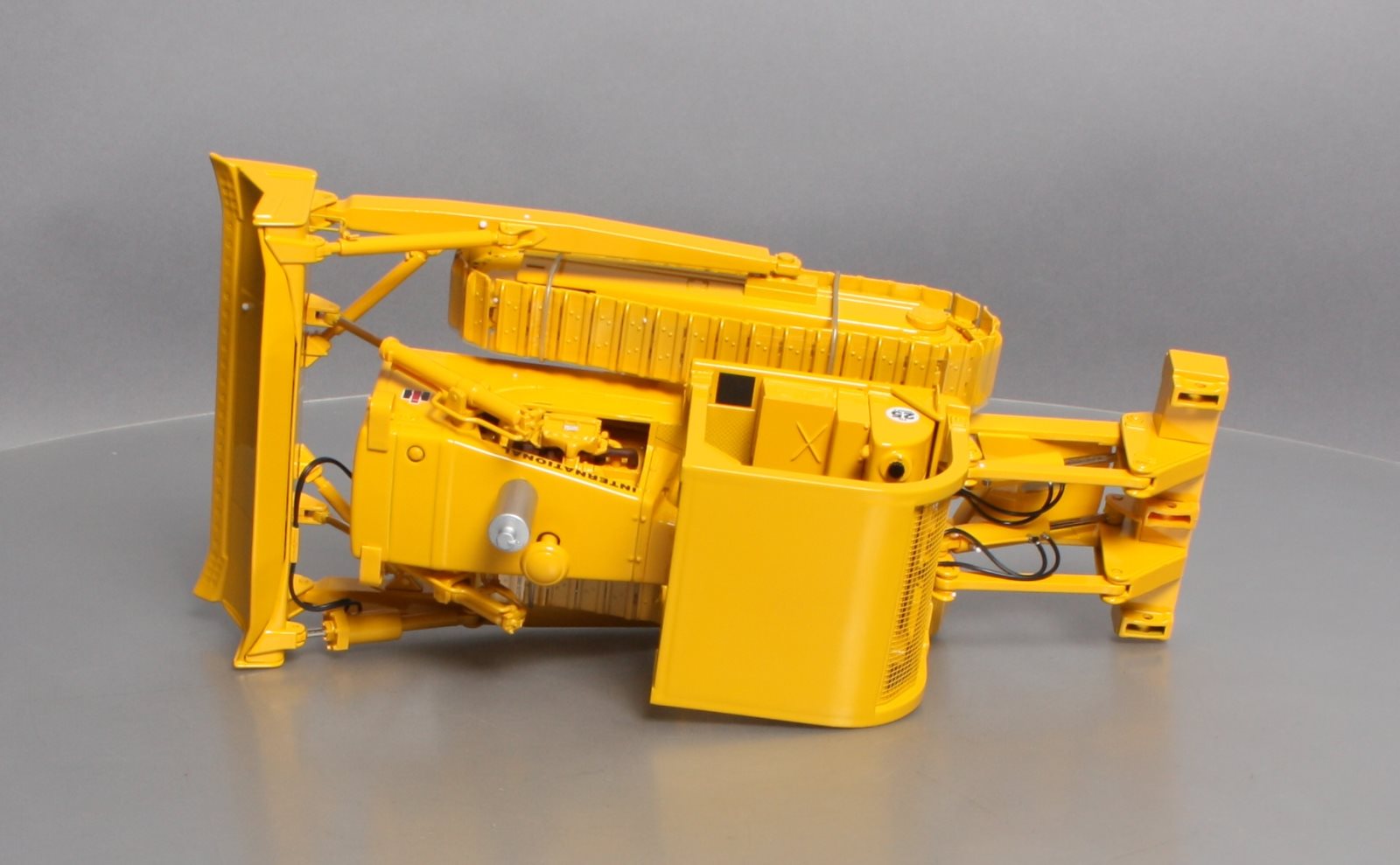 First Gear 79-0156 1:25 DieCast Construction Pioneer International TD-25 Crawler LN/Box