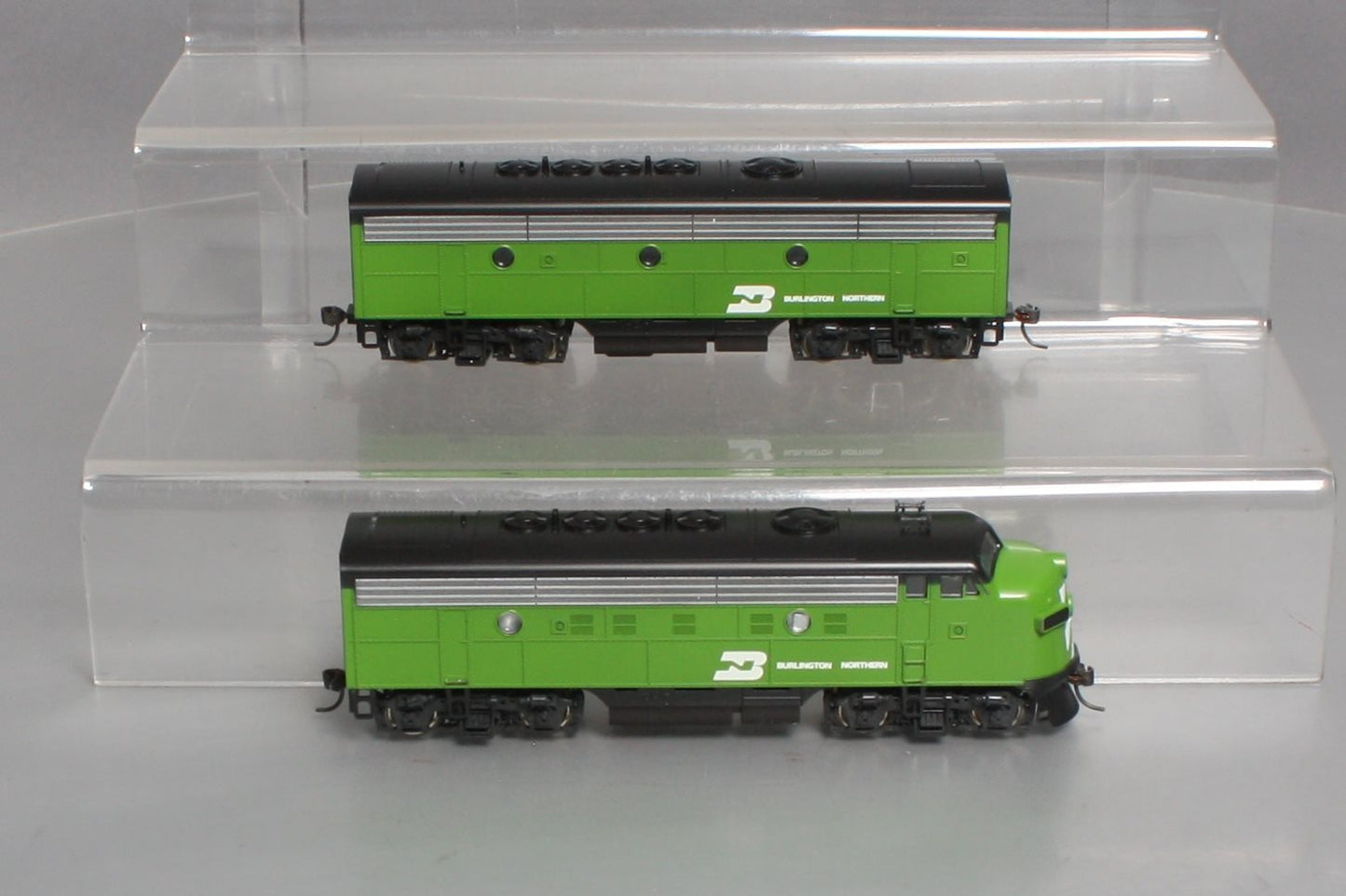 Stewart 5911 HO Scale Burlington Northern EMD F9 A/B Diesel Locomotive Set NIB