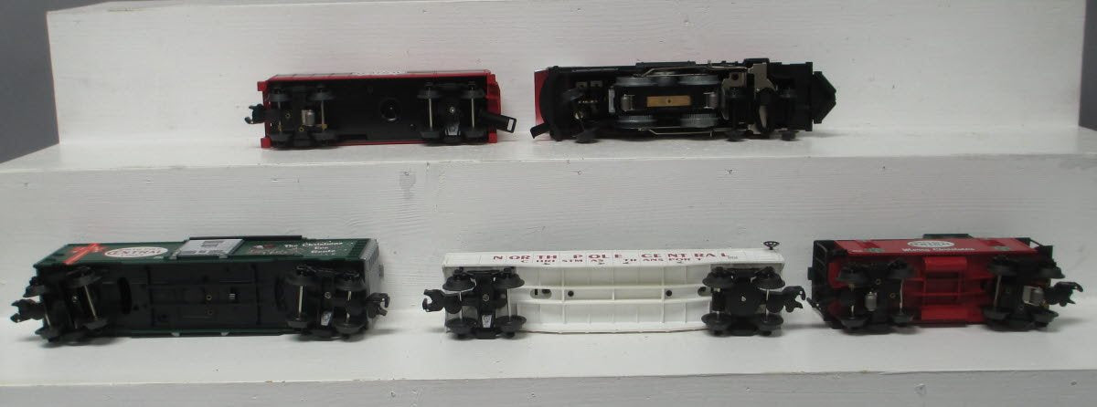 Lionel 6-30020 North Pole Central Christmas O Gauge Steam Train Set LN/Box