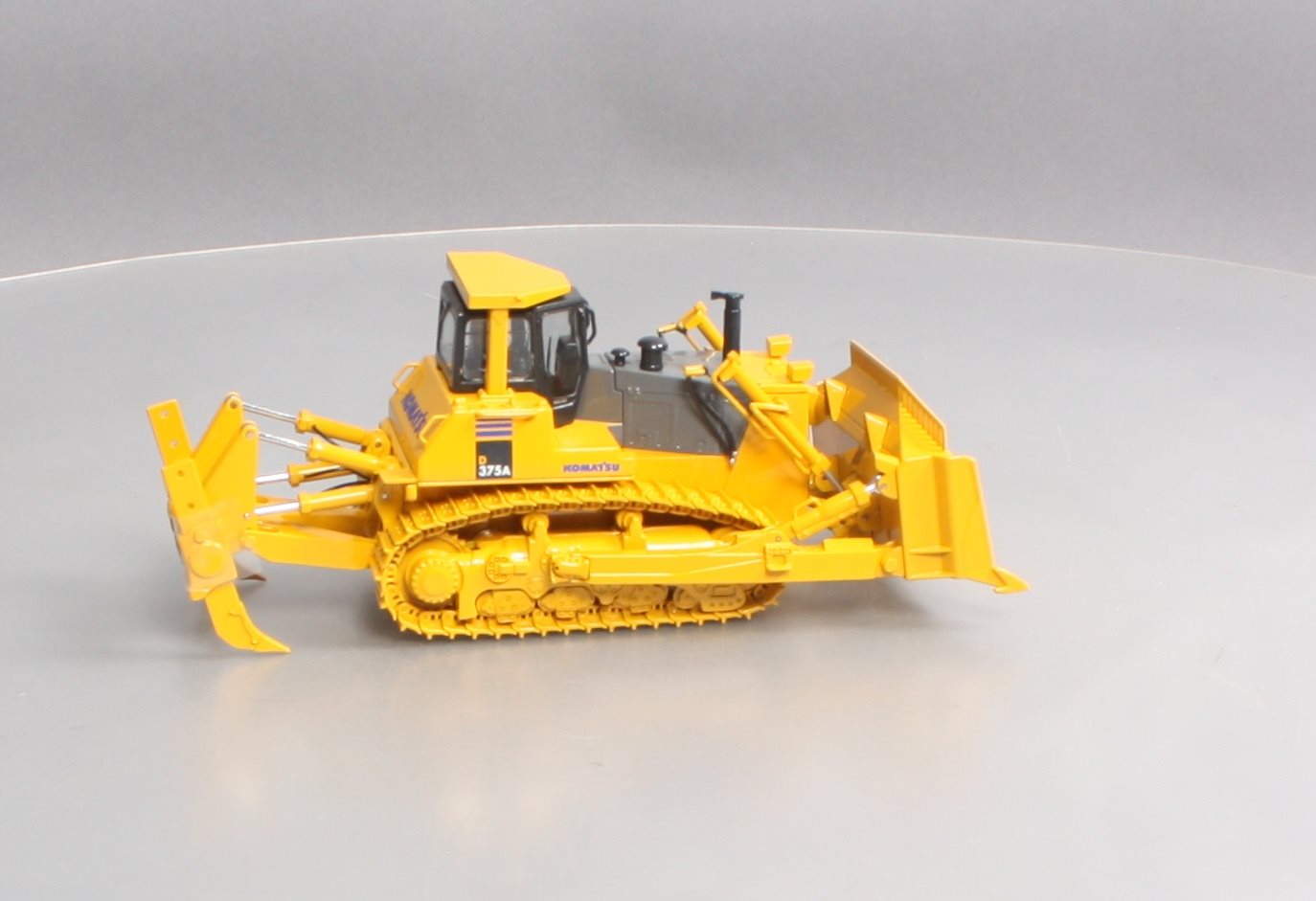 First Gear 50-0216 1:50 Komatsu D375A-6 Dozer with Ripper LN/Box