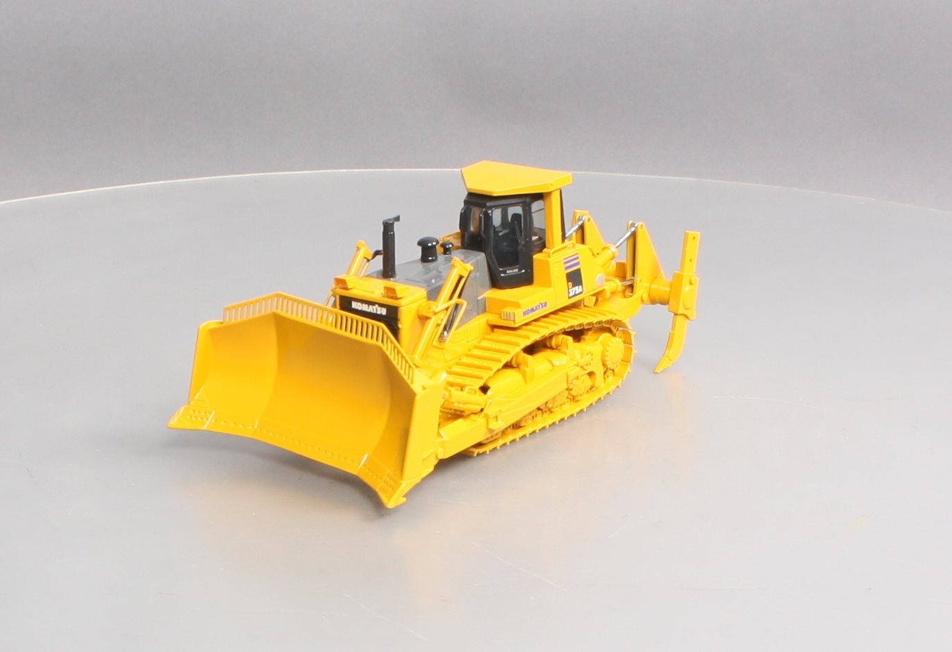 First Gear 50-0216 1:50 Komatsu D375A-6 Dozer with Ripper LN/Box