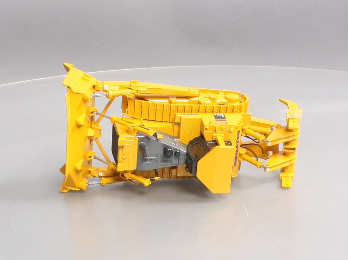 First Gear 50-0216 1:50 Komatsu D375A-6 Dozer with Ripper LN/Box