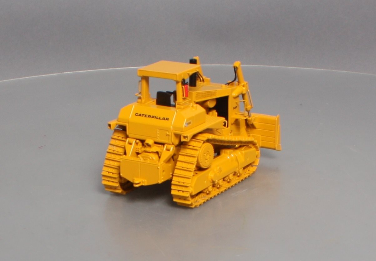 CCM D10 1:48 Scale Diecast Caterpillar Track-Type Tractor w/ U-Blade & Ripper NIB