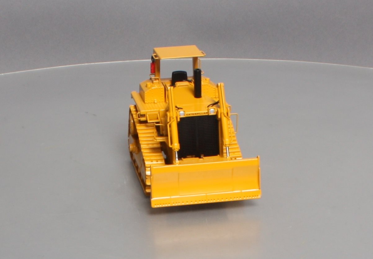CCM D10 1:48 Scale Diecast Caterpillar Track-Type Tractor w/ U-Blade & Ripper NIB