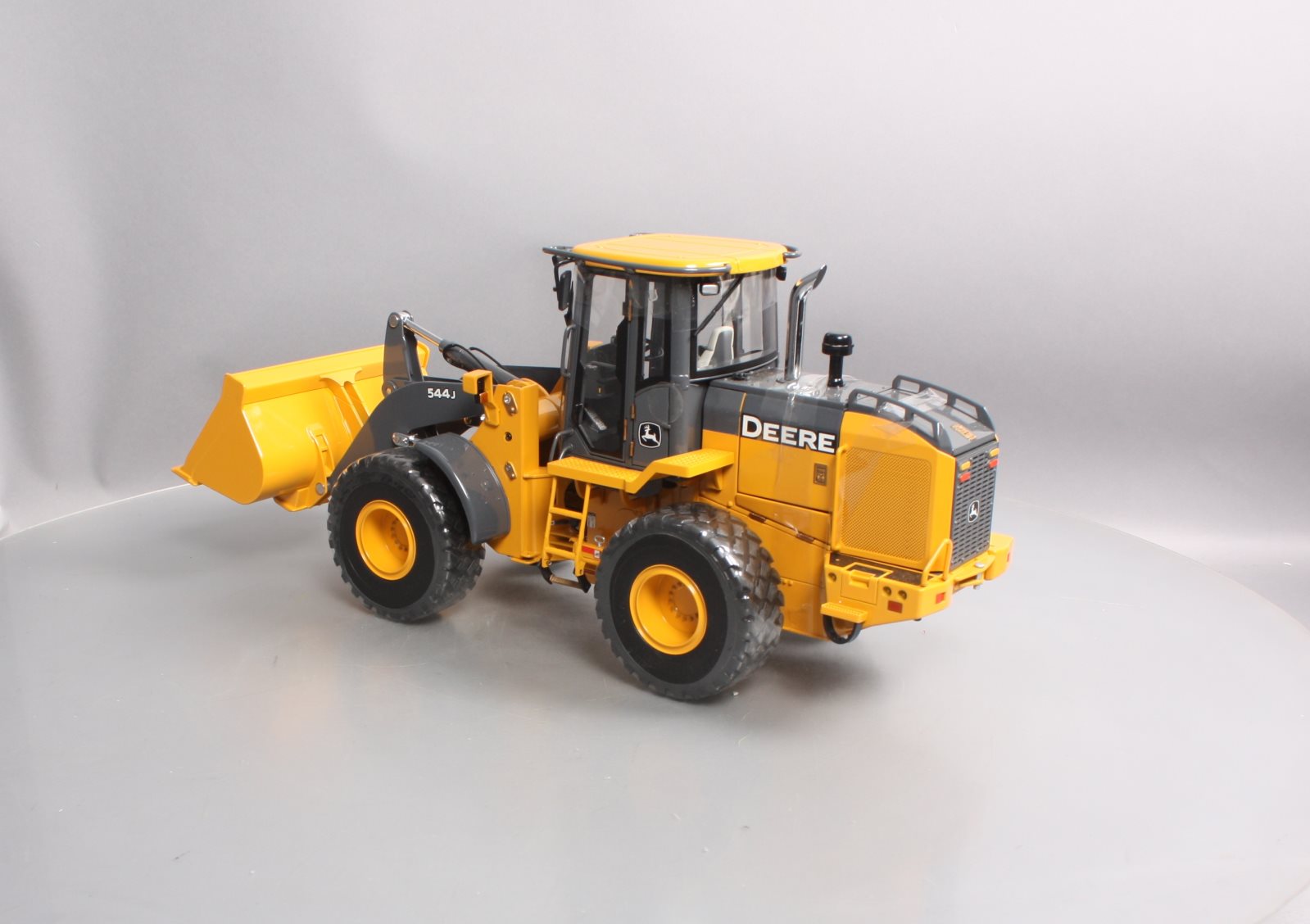 Ertl 15774 1:16 Scale Die-Cast John Deere Model 544J Wheel Loader NIB