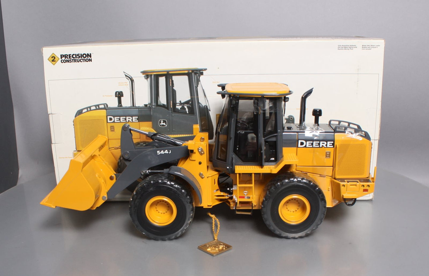Ertl 15774 1:16 Scale Die-Cast John Deere Model 544J Wheel Loader NIB