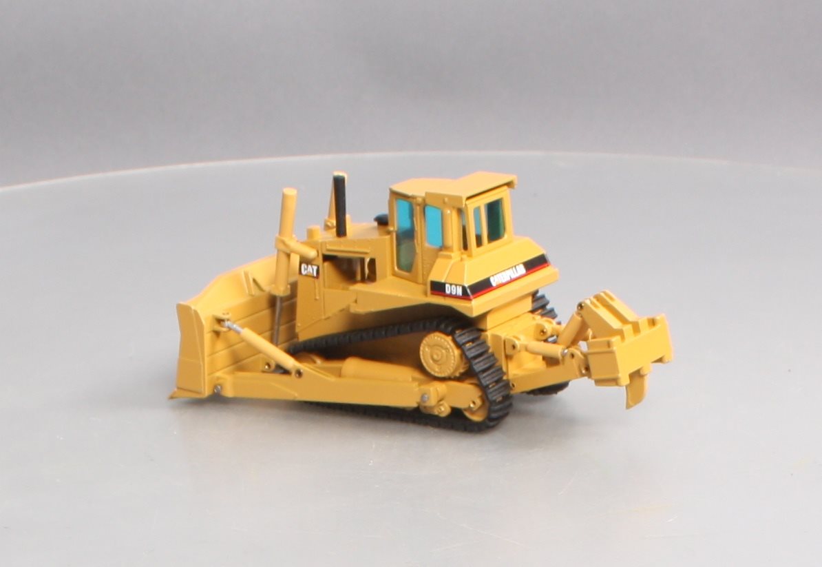 NZG 298 1:50 Caterpillar D9N Track-Type Tractor