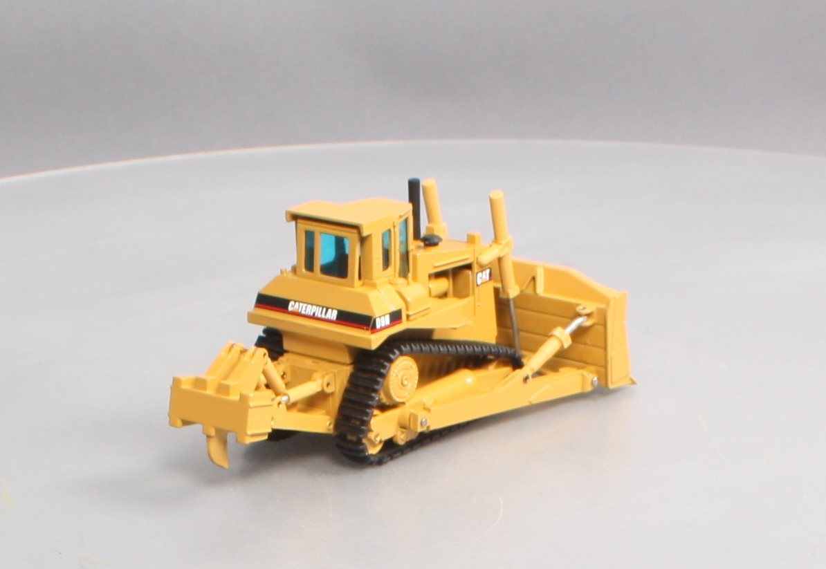 NZG 298 1:50 Caterpillar D9N Track-Type Tractor