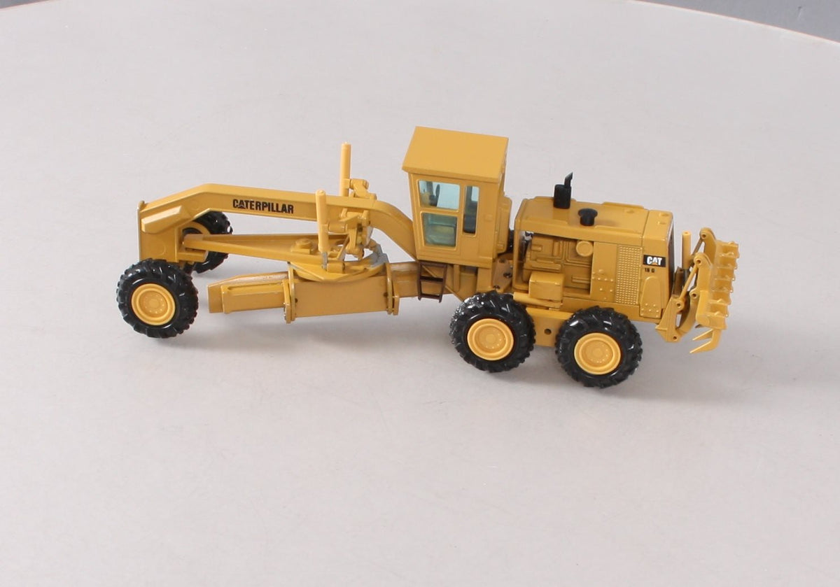 NZG 387 1:50 16G Caterpillar Motor Grader