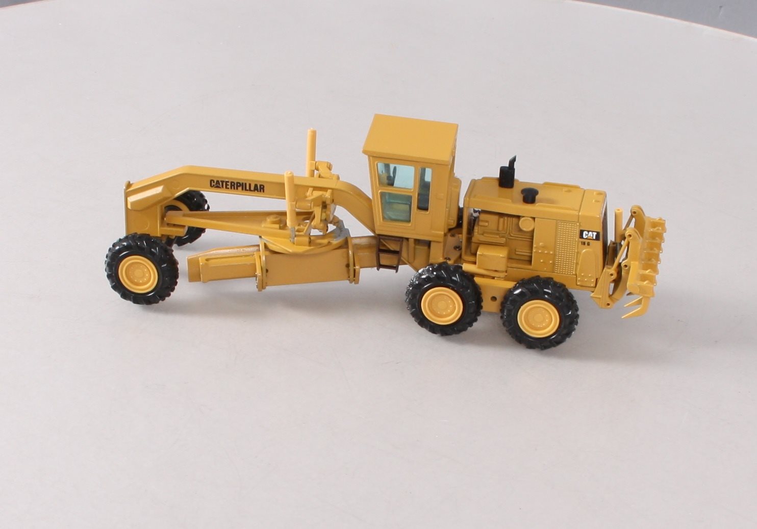 NZG 387 1:50 16G Caterpillar Motor Grader NIB
