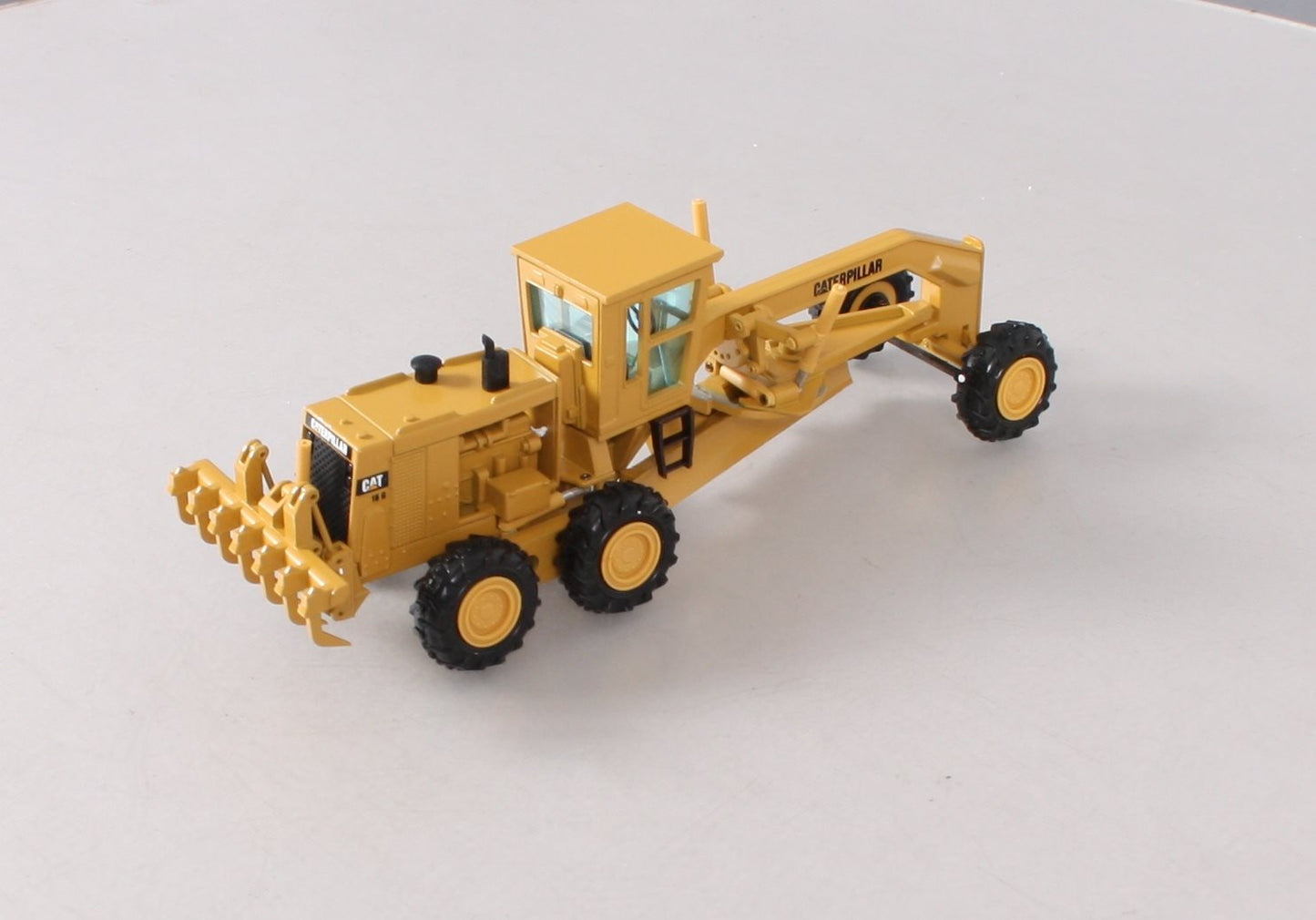NZG 387 1:50 16G Caterpillar Motor Grader NIB