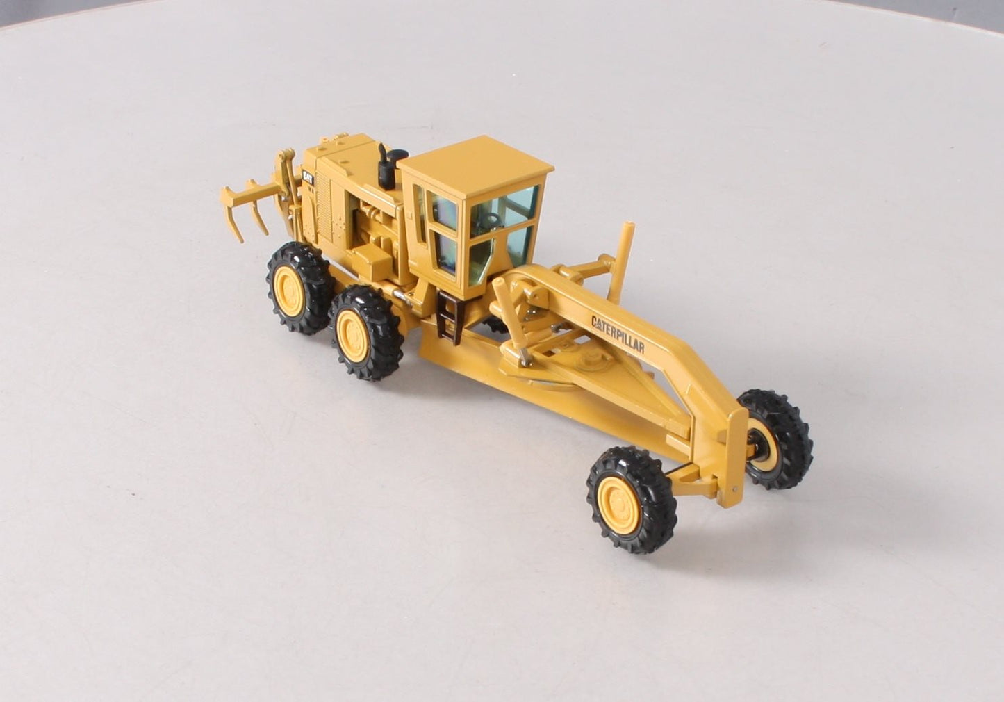 NZG 387 1:50 16G Caterpillar Motor Grader NIB