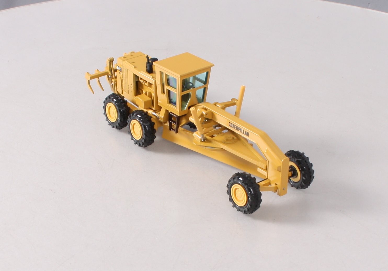 NZG 387 1:50 16G Caterpillar Motor Grader NIB