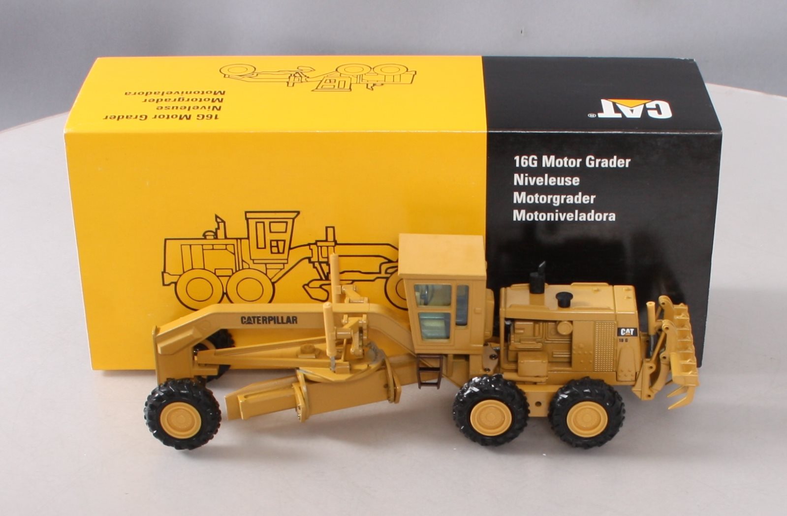 NZG 387 1:50 16G Caterpillar Motor Grader NIB