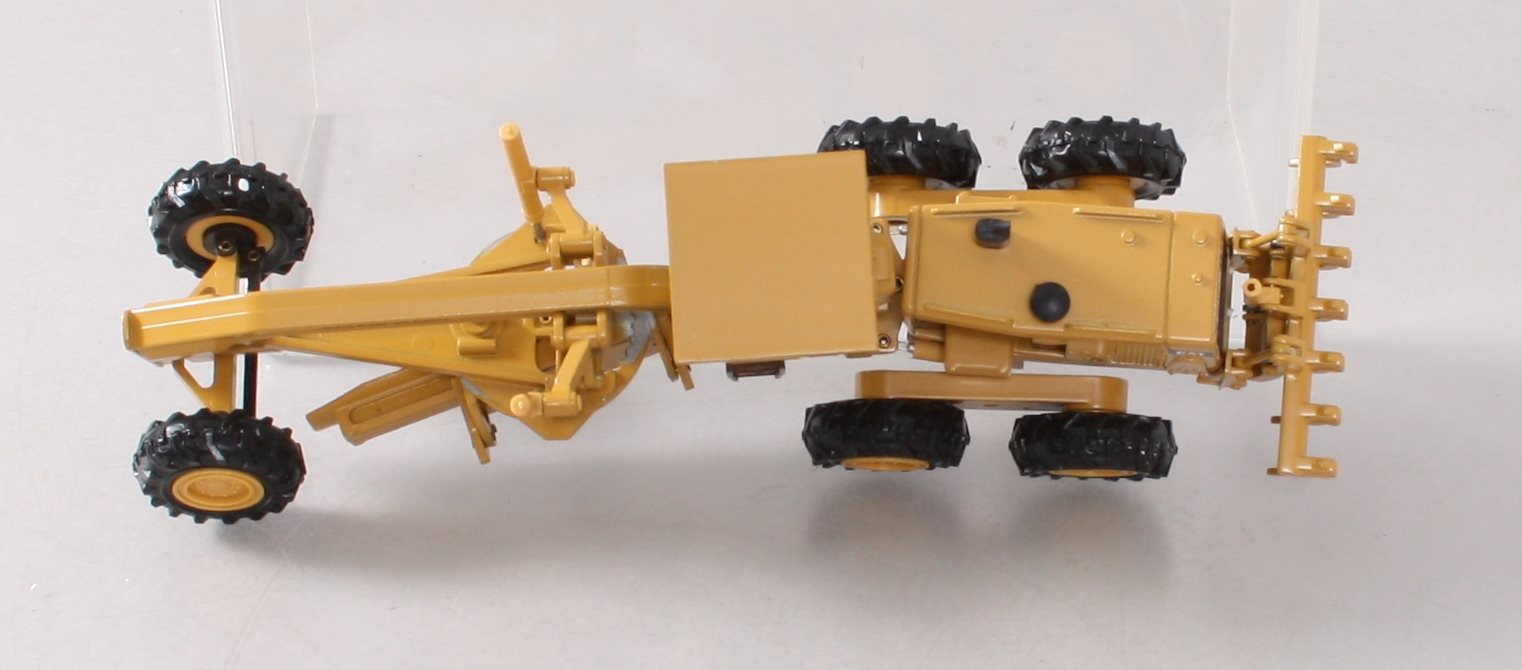 NZG 387 1:50 16G Caterpillar Motor Grader NIB