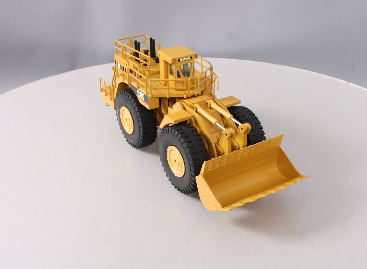 NZG 366 1:50 Caterpillar 994 Wheel Loader NIB