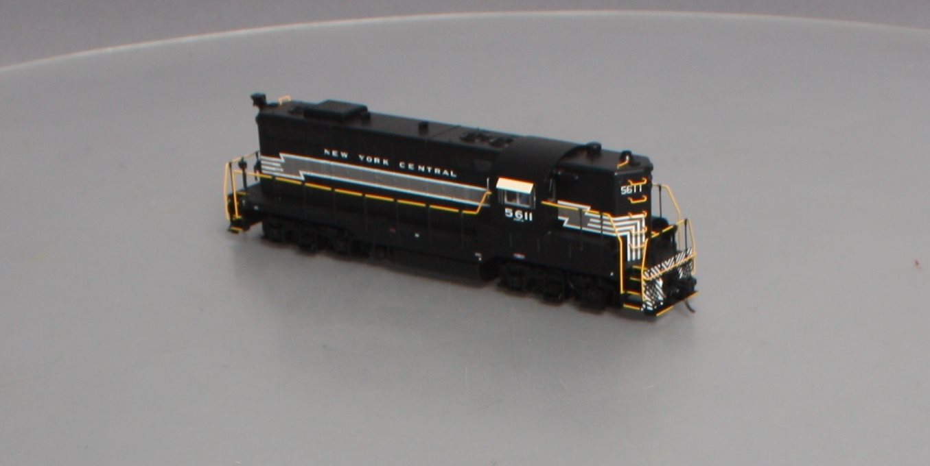 Walthers 920-49107 HO New York Central EMD GP7 Diesel Loco Standard DC #5611 LN/Box