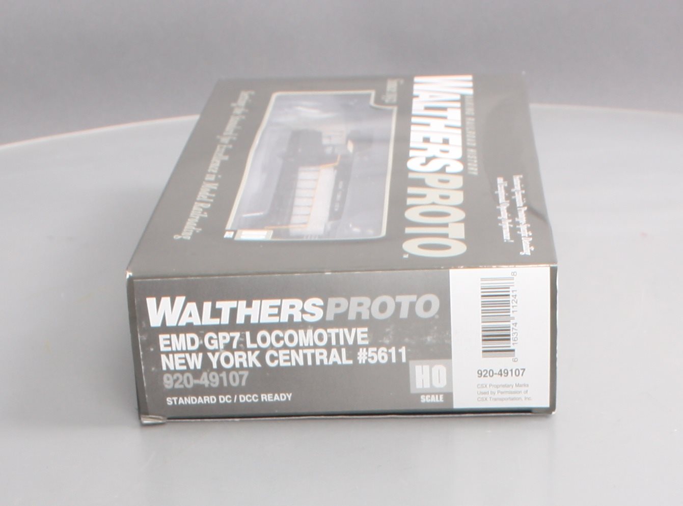 Walthers 920-49107 HO New York Central EMD GP7 Diesel Loco Standard DC #5611 LN/Box
