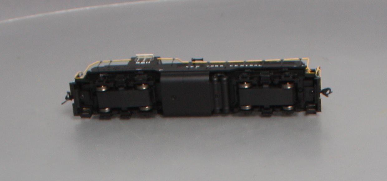 Walthers 920-49107 HO New York Central EMD GP7 Diesel Loco Standard DC #5611 LN/Box