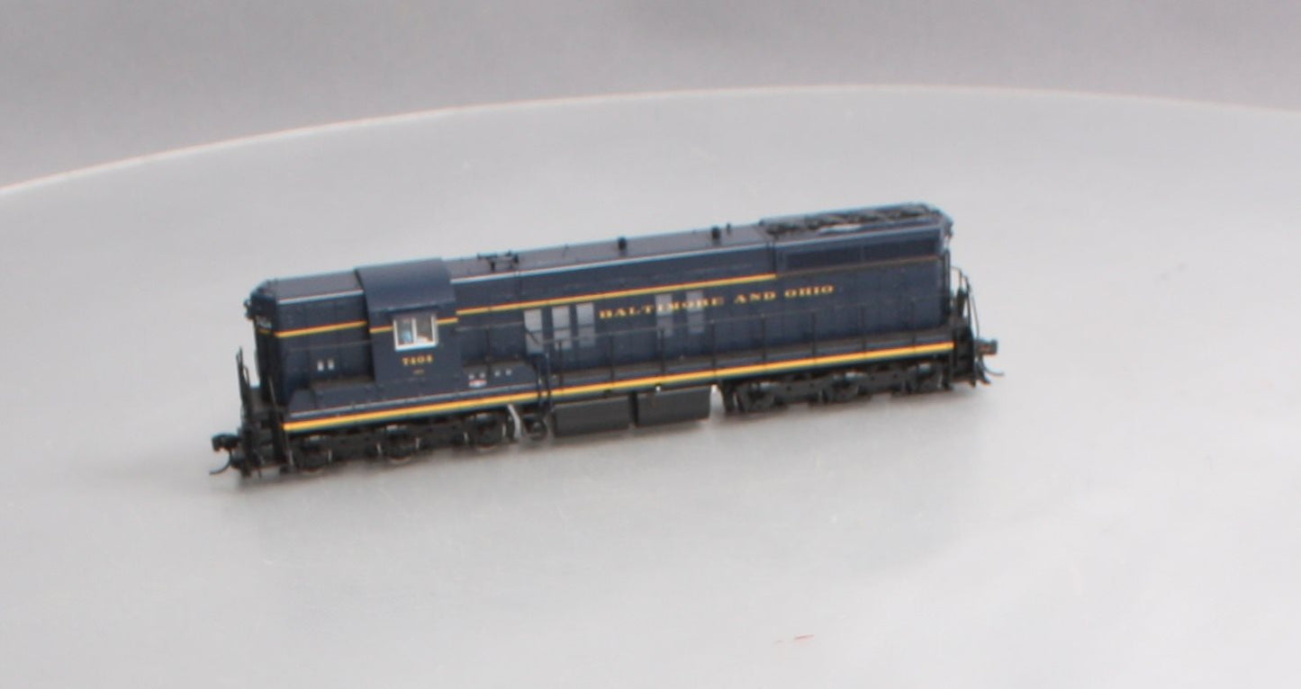 Walthers 920-48901 HO B&O EMD SD7 Diesel Locomotive - Standard DC #7404