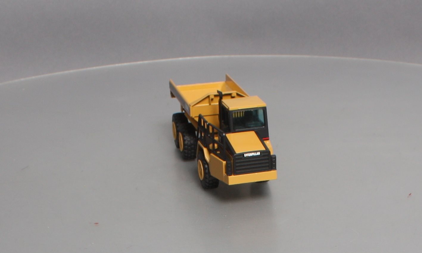 NZG 413 1:50 Caterpillar D250E Articulated Truck