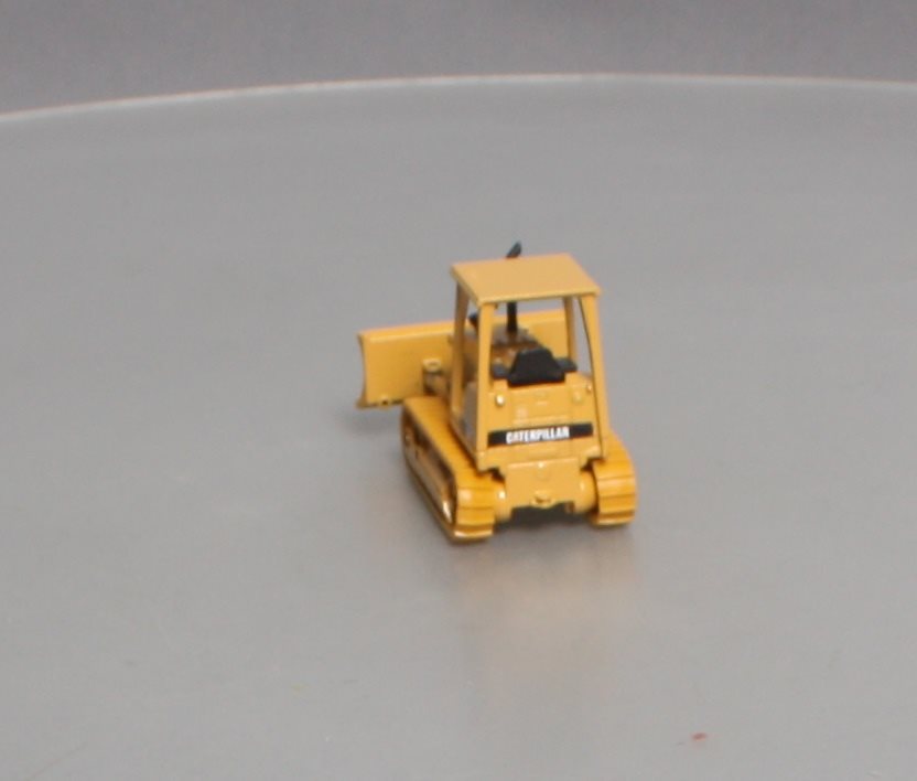 Joal 2028 1:50 Scale Diecast Caterpillar D5C Track-Type Tractor